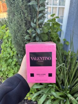 VALENTINO DONA 3.4oz Sealed