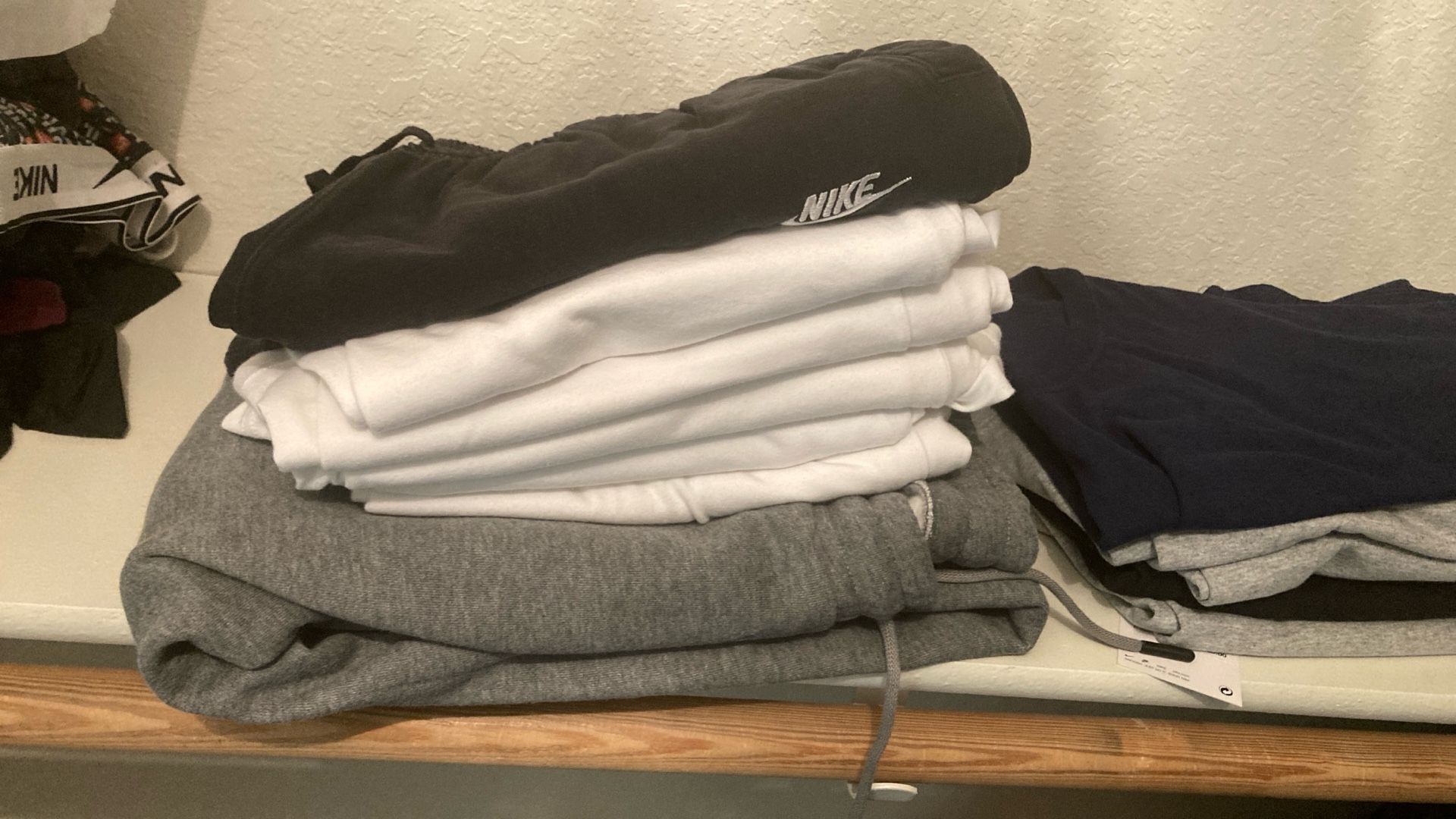 Pants, T-shirts, Shorts and Hoodies XXL