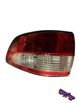 2001 - 2003 TOYOTA SIENNA TAILLIGHT DRIVER SIDE 