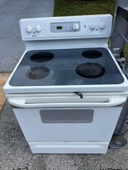 Cocina Eléctrica En Excelentes Condiciones 