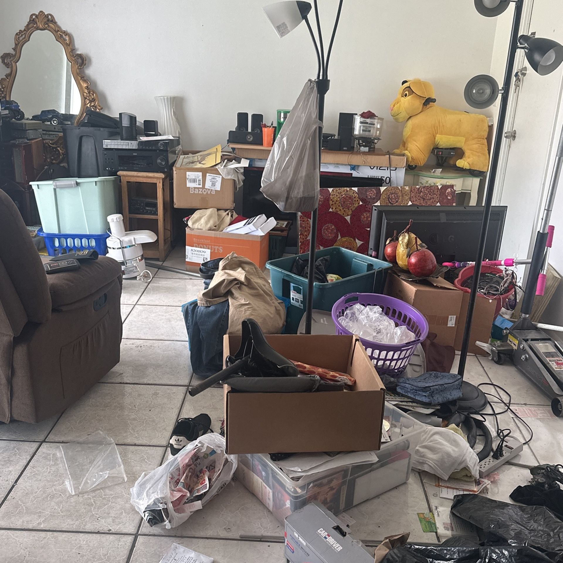 Apt Sale Over 100 Items Many Things For Sale Good Prices