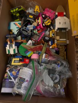 Large Lot of Mixed LEGO Sets and Pieces