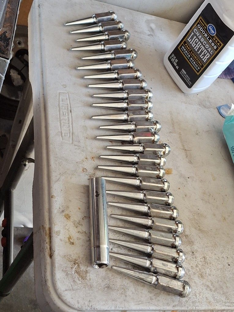 Chevy Spike Lug Nuts 