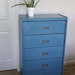 Refurbished Blue Teal Dresser 5 Drawers Silver Handles With Usb Chargers