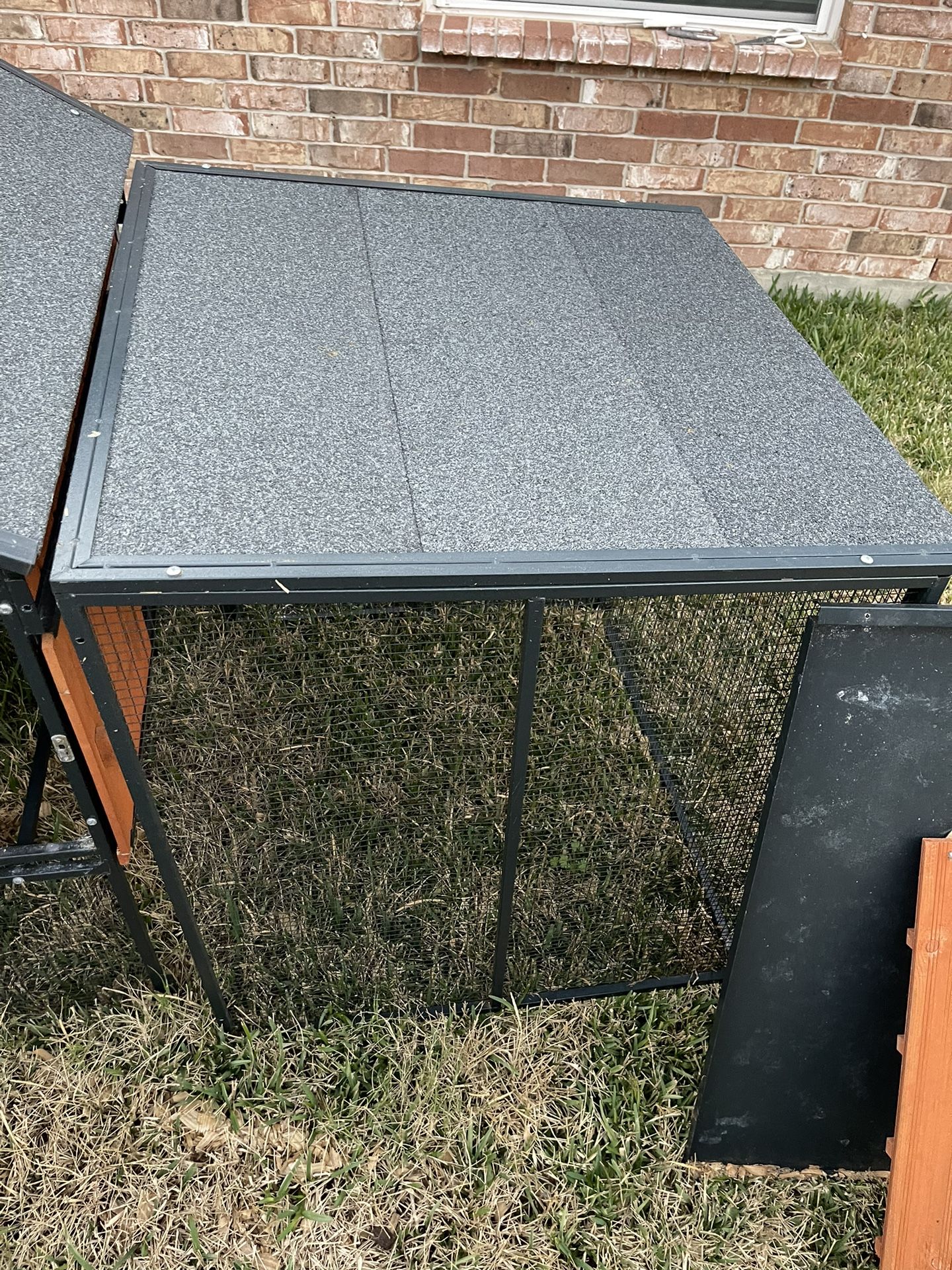 Chicken Coop & Walk In Chicken Run for Sale in Alvin, TX OfferUp