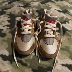 Nike Huarache Stussy kids shoes size 11c