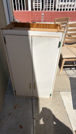 Heavy duty cabinet