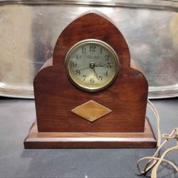 Clock Wood Vintage By Treasureland 