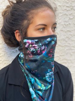 NEW Womans Floral Face Mask