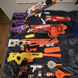Huge Nerf Gun Lot. 
