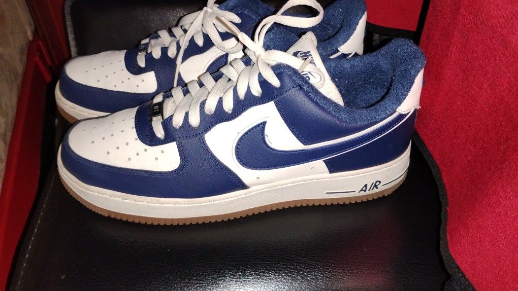 Nike