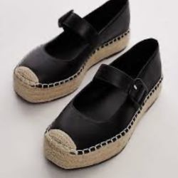  Oviapipa shoes size 8 new Jusfitsu dress size medium new Green midi dress with zipper back, closure 