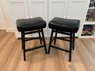 24'' Backless Faux Leather Upholstered Saddle Stool Chair Set of 2. Black