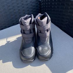 Kids Water Proof Boots Size 2