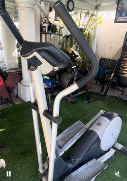 Elliptical  Exercixe  Machine