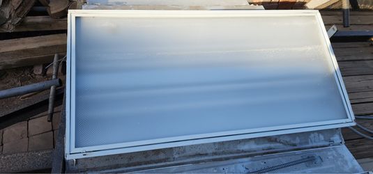 2x4 Fluorescent Light Fixture