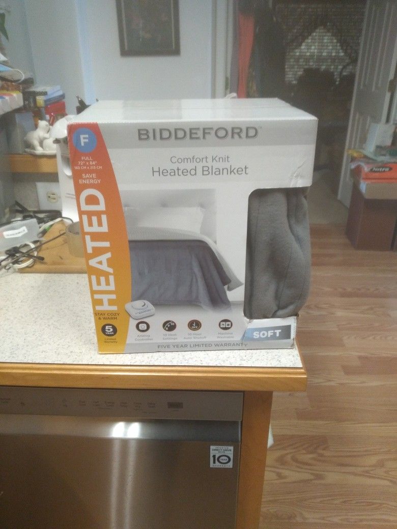 Heated Blanklet. Size Full Gray In Color. New