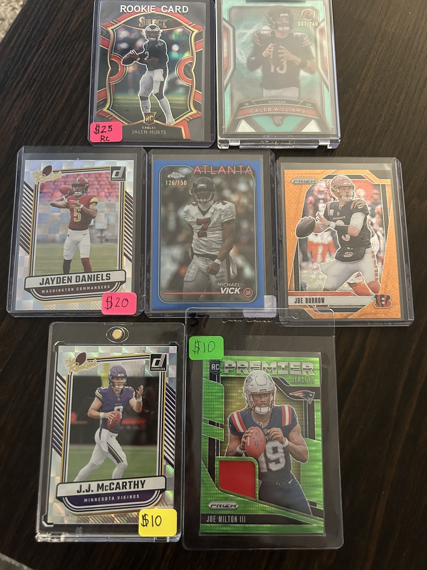 QB Lot (Jayden Daniels, JJ McCarthy, Joe Burrow, Michael Vick /150, Joe Milton, Caleb Williams /249, Jalen Hurts Rookie Die Cut