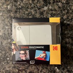 Kodak Printomatic Instant Camera