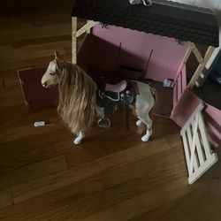 american girl doll stable and horse with saddle