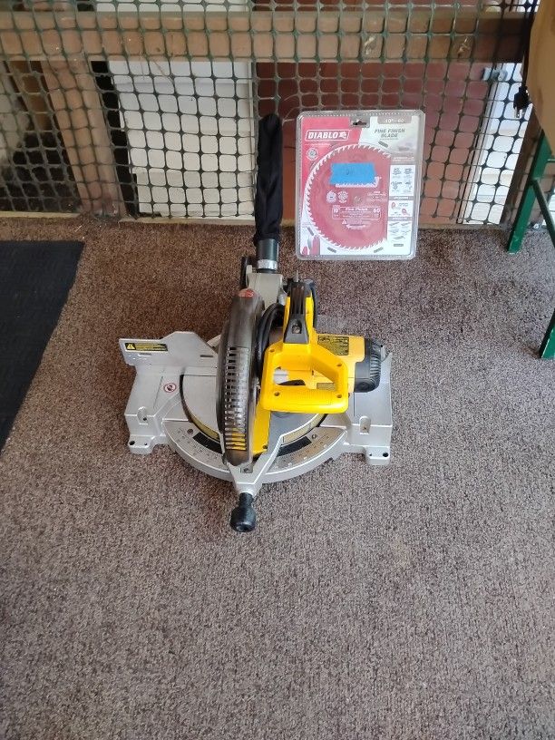 DeWalt Dw703 Table Saw W/ Blade