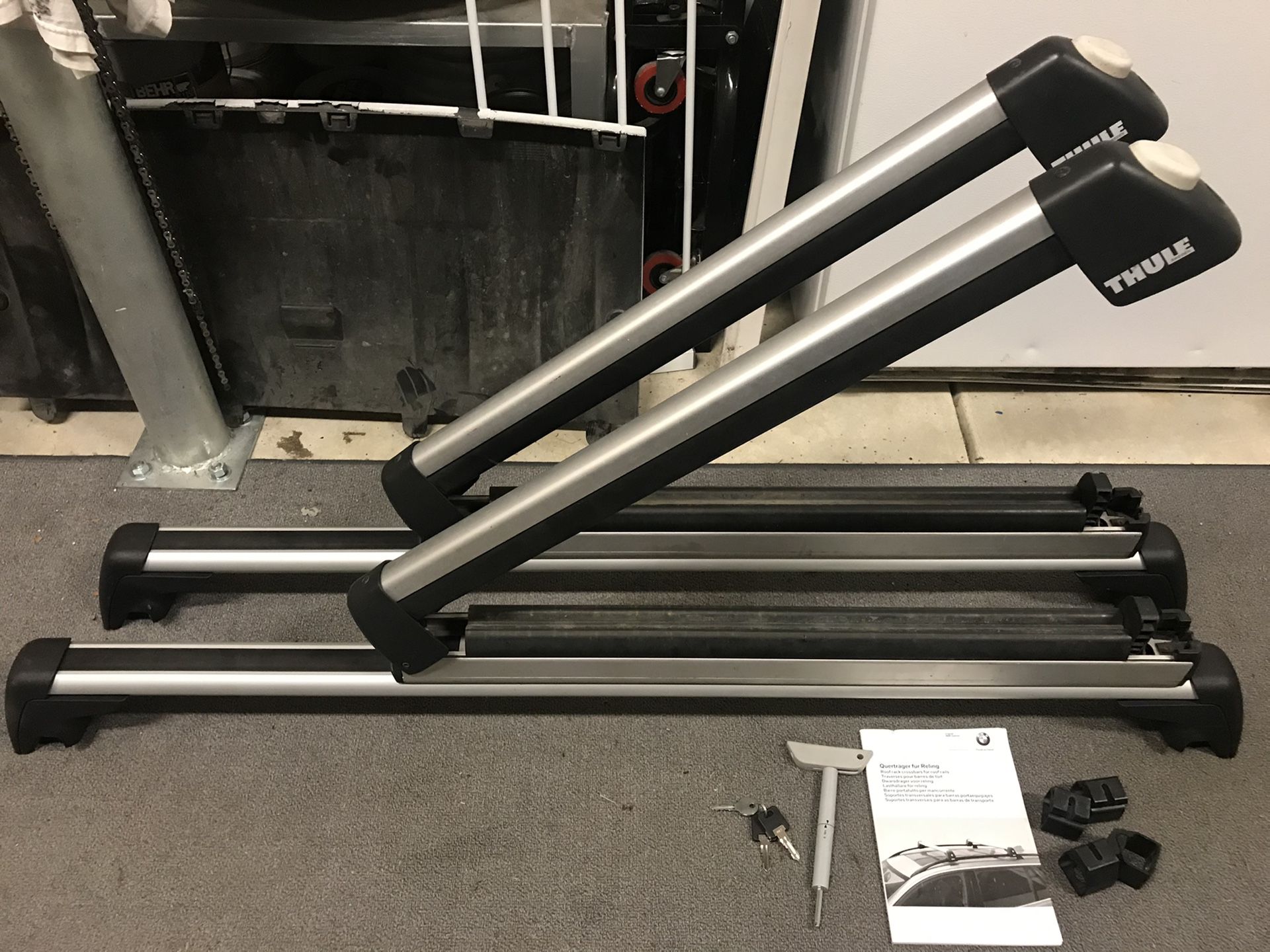 BMW E70 X5 OEM Roof Cross Bars with Thule Pull Top Ski Snowboard Rack