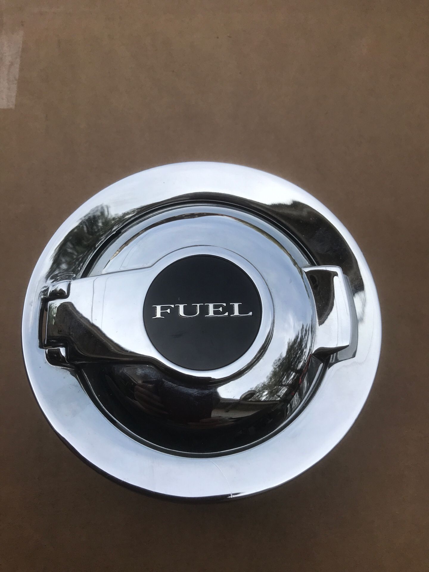 08-18 Dodge Challenger Chrome fuel door