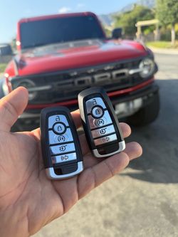Car keys / llaves de auto