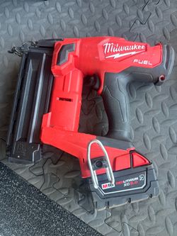Milwaukee m18 fuel 18GA Brad nailer