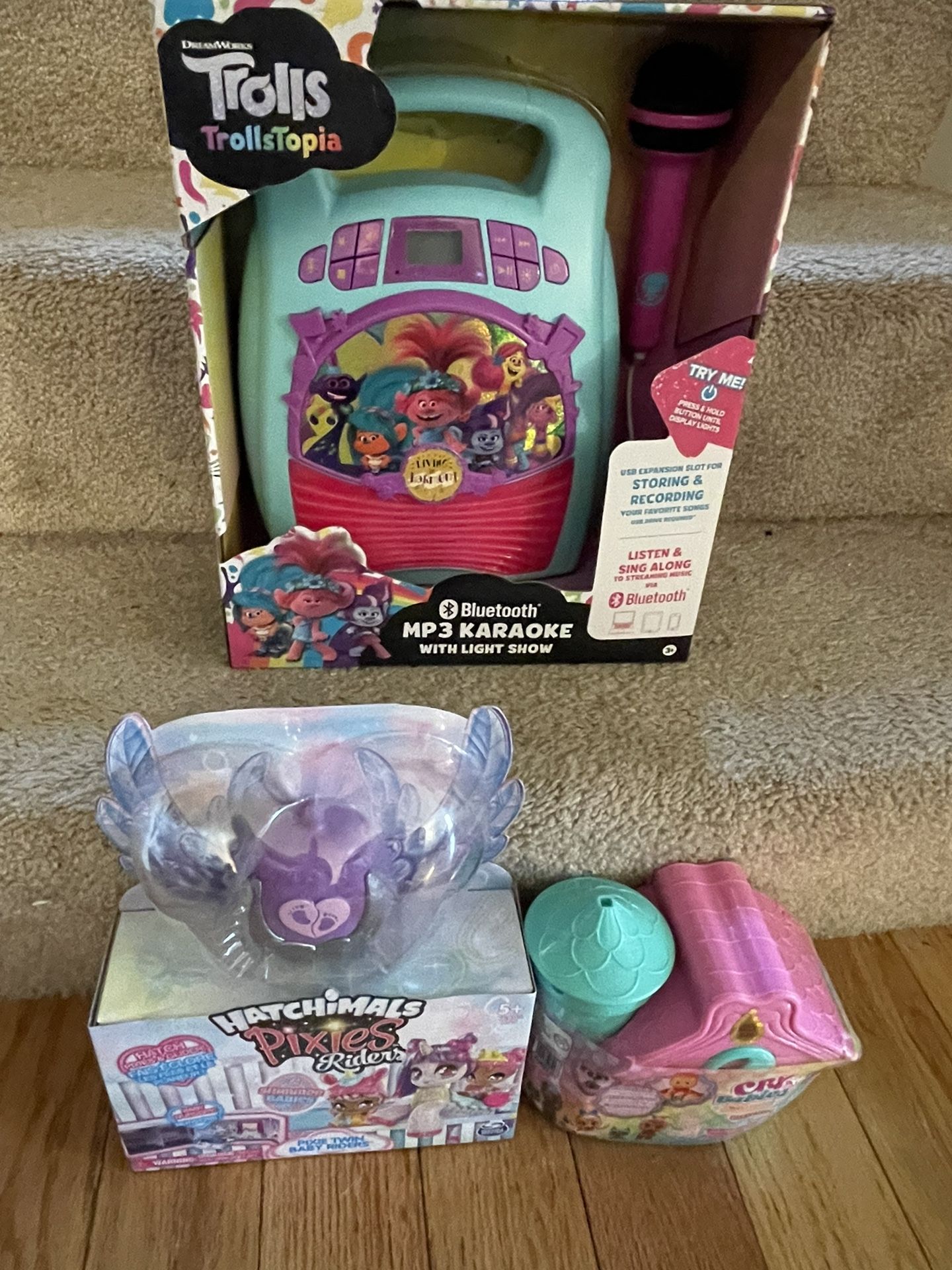 Girls toys bundle, trolls karaoke, cry baby and hatchimals