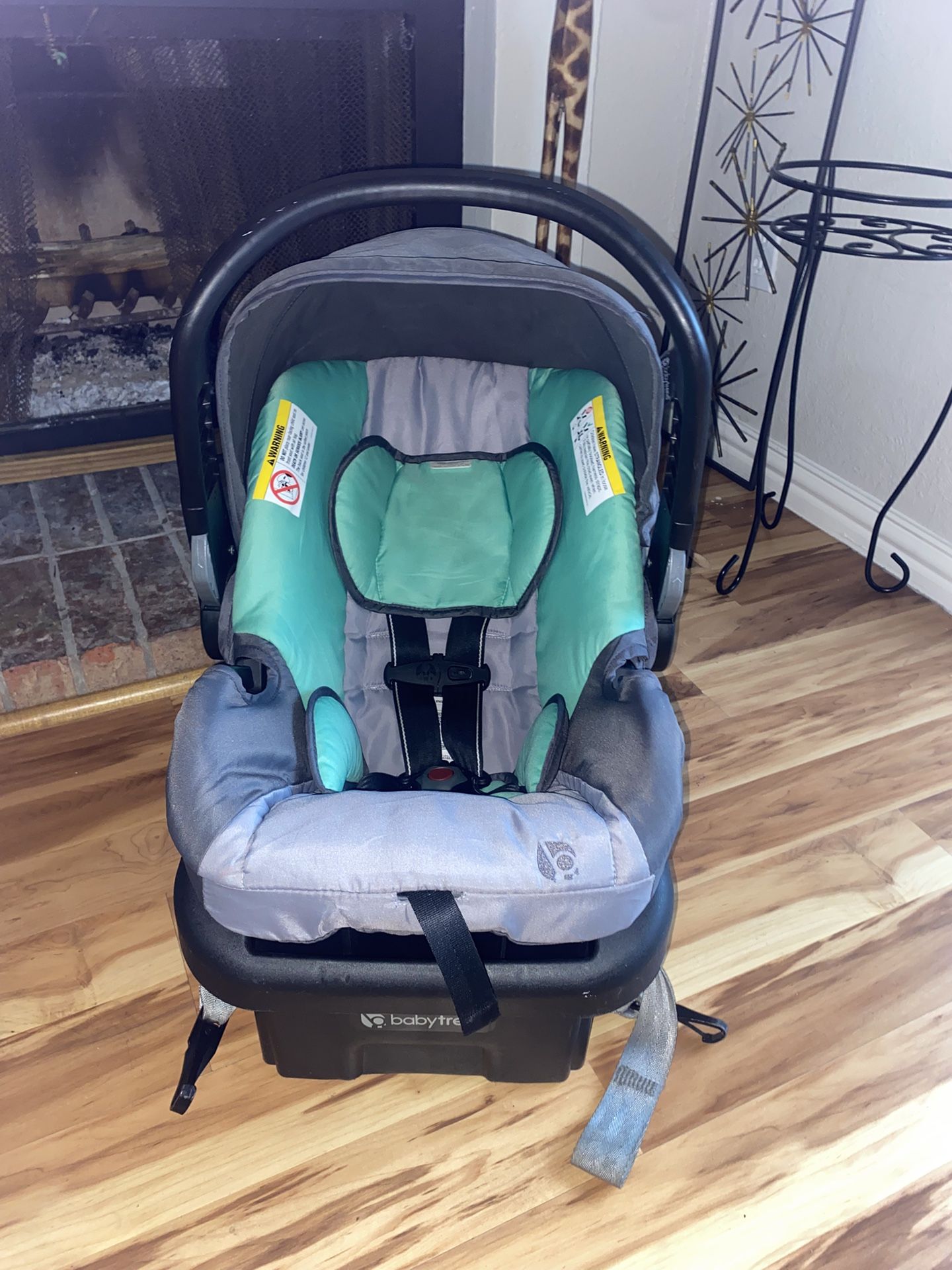 Baby carseat and base for sale