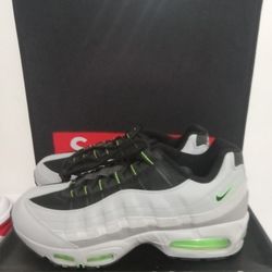 Nike Air Max 95 Men Size 10.5 New 