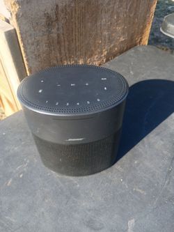 Bose Home Speaker 300: Bluetooth Smart Speaker with Amazon Alexa Built-in, Black