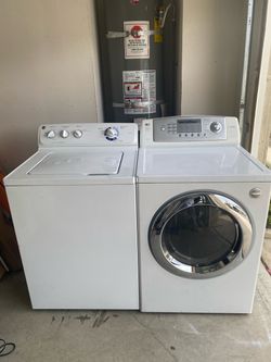 Washer and gas dryer