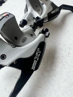 Shimano Deore XT ST-M750 Brake Lever / Shifter Combo Set MTB 3 x 9 Speed Mega 9