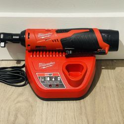 M12 12V Lithium-Ion Cordless 3/8 in. Ratchet Set