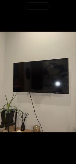 Samsung smart tv and wall mount