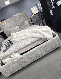 ✨️ King, Cal King, Queen Bed Frame ✨️ Furniture Sectionals, Bedrooms, Dining Avail