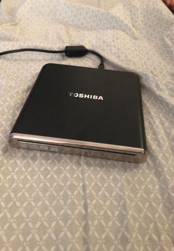 TOSHIBA USB 2.0 Portable DVD Super Multi Drive