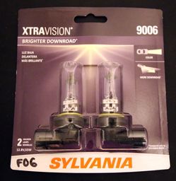 SYLVANIA - 9006 XtraVision - High Performance Halogen Headlight Bulbs