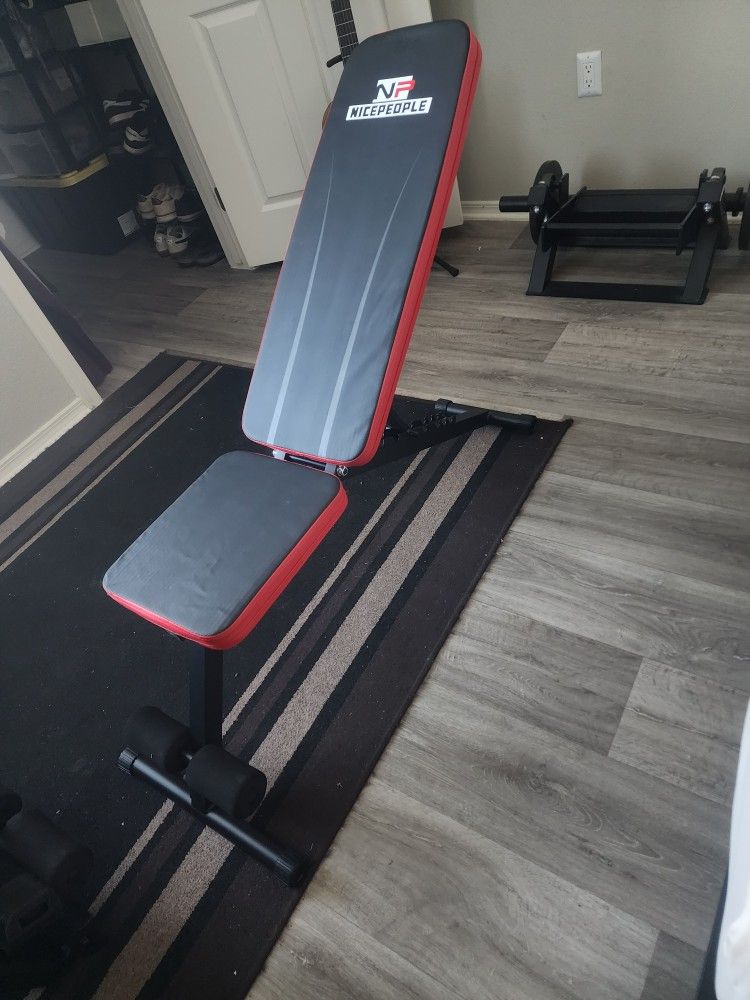 Folding Weight Bench