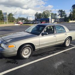 1999 Ford Crown Victoria