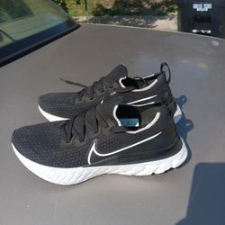 !! Men's Shoes Nike Size 8.5