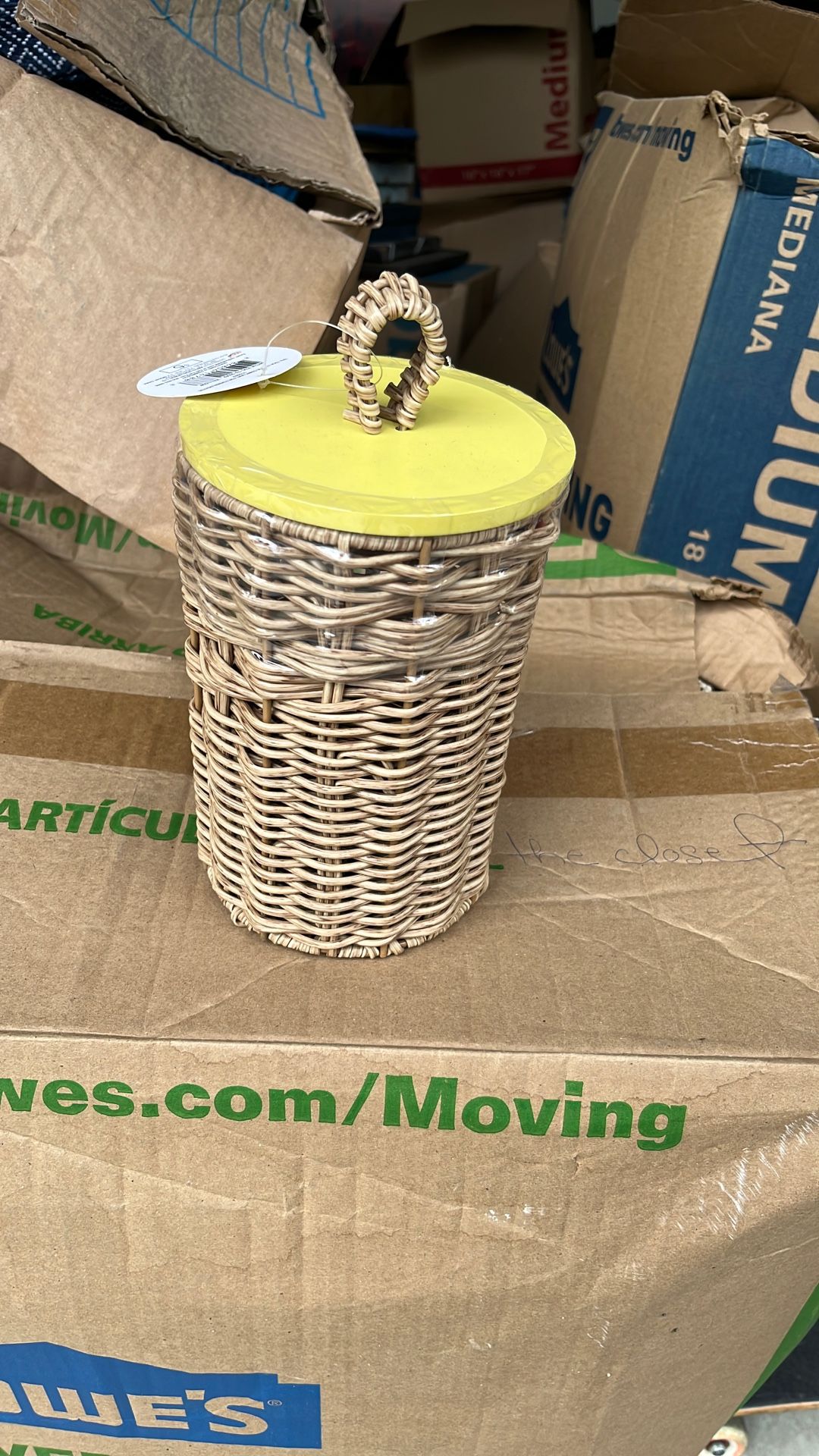 Storage Baskets With Lids