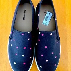 NWT Torrid slip-on canvas sneakers shoes women’s 9.5WW extra wide polka dot