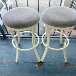 Hillsdale Furniture Kelford Backless Swivel Barstools (pair)