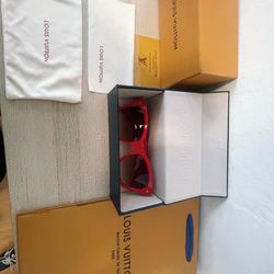 Women’s Red Louis Vuitton sun Glasses 