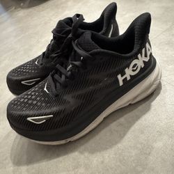 Hoka Women shoes Size 5