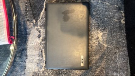 Acer Aspire 5250 Laptop 15.6" AMD E- 320GB HDD 2GB Ram