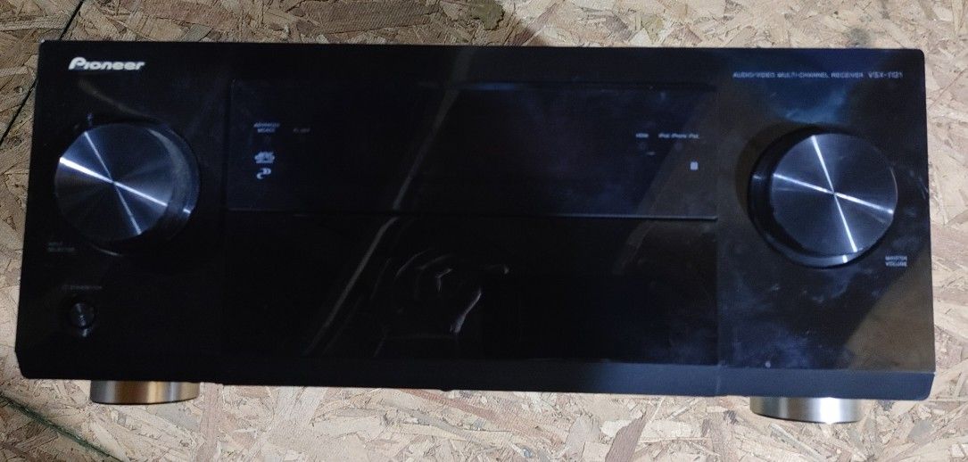 Pioneer VSX 1121 THX Certified 7.1 Channel 125 Watt Receiver